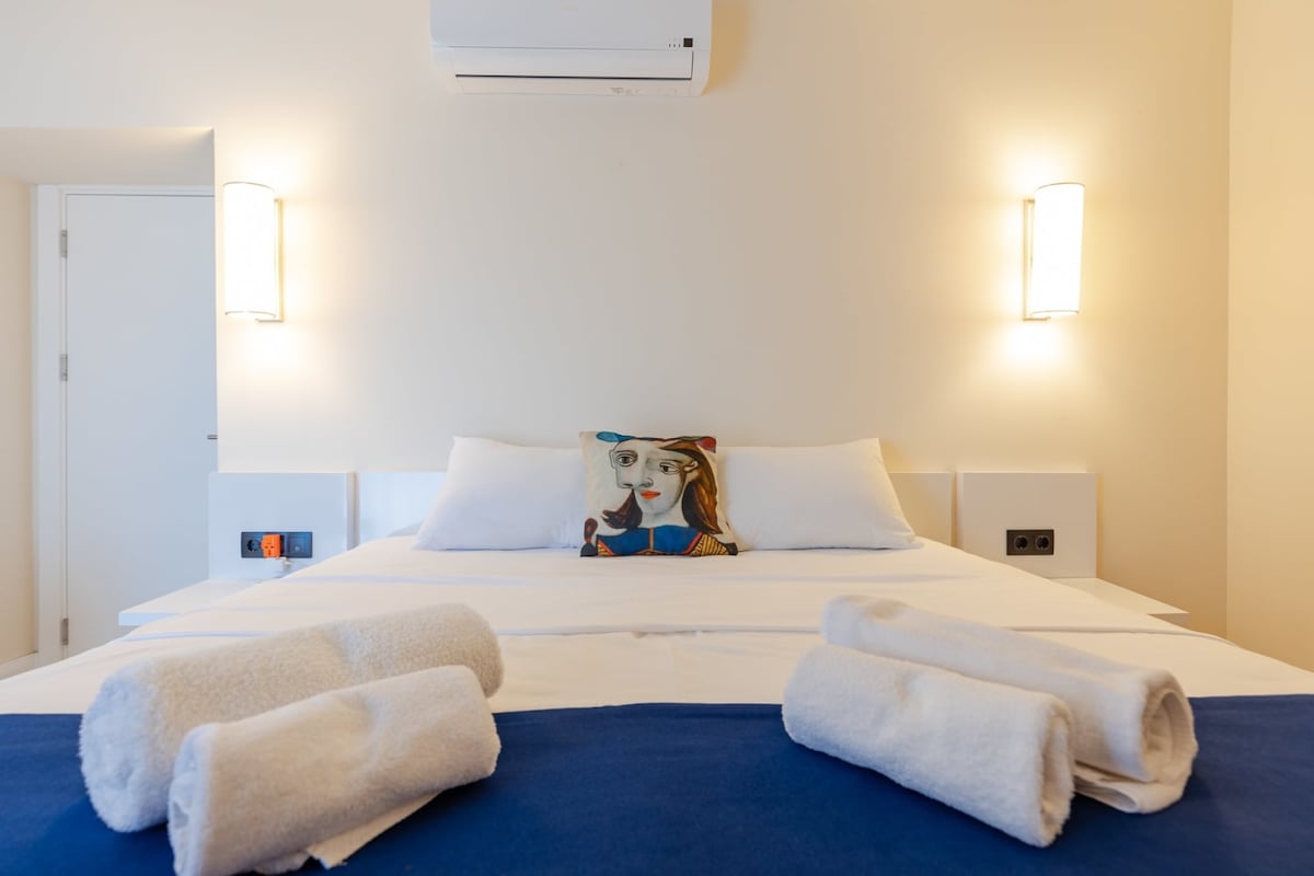 Noćne svjetiljke pružaju topao i ugodan detalj, savršen za čitanje prije spavanja