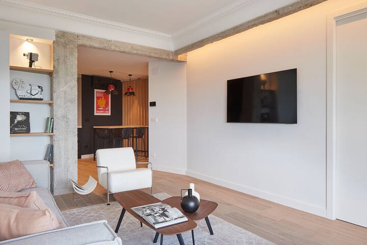 Zinemaldi Suite by FeelFree Rentals gallery image 3