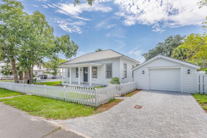 Rendezvous Property Management managed Airbnb listing 1
