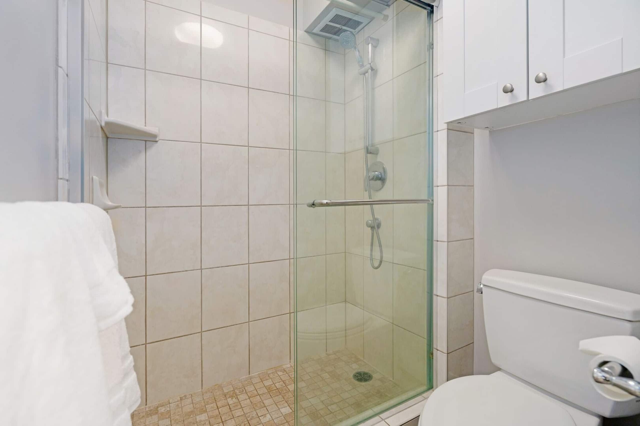 Condo in Kihei · ★4.87 · 1 bedroom · 2 beds · 1 bath - Image 14