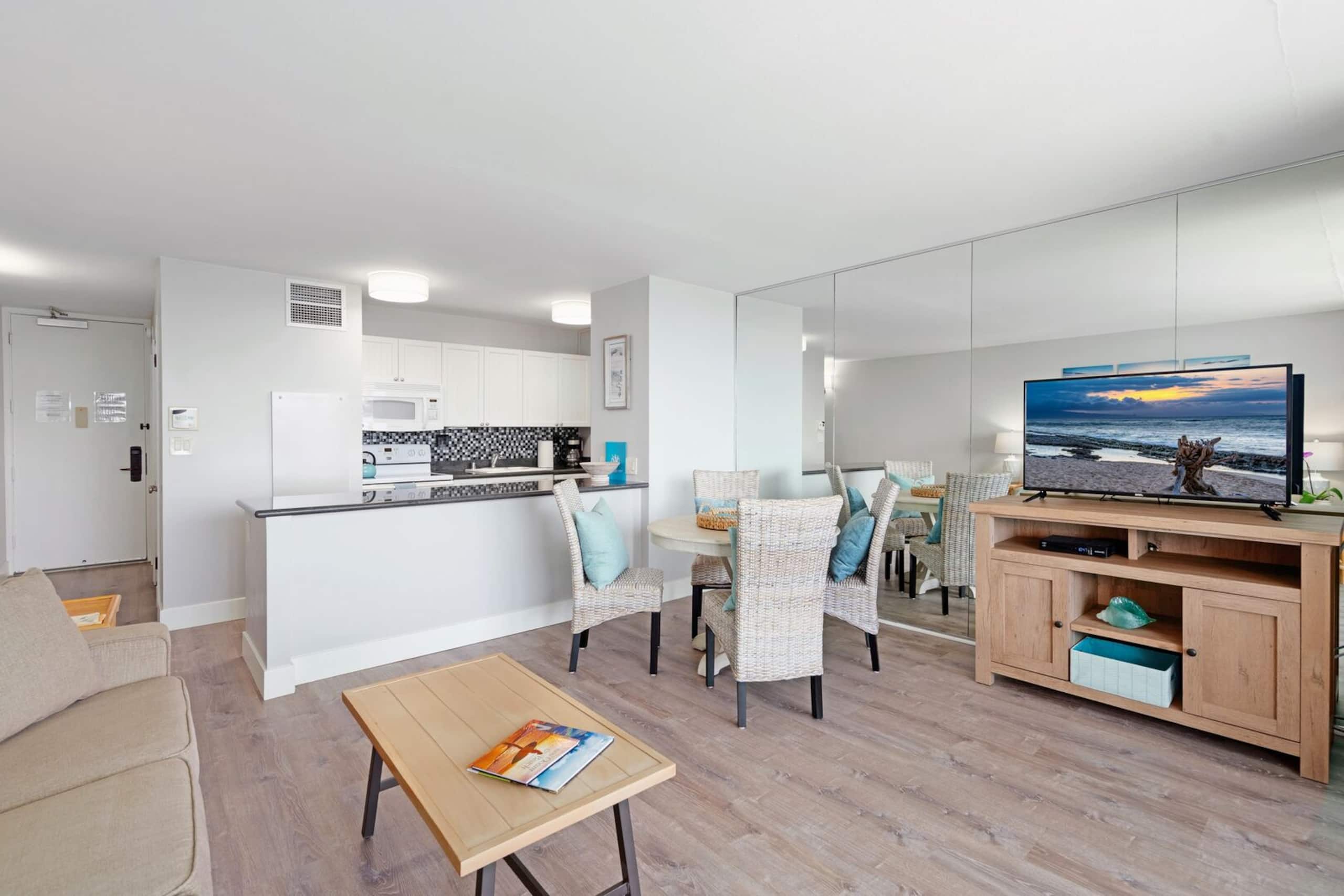 Condo in Kihei · ★4.87 · 1 bedroom · 2 beds · 1 bath - Image 4