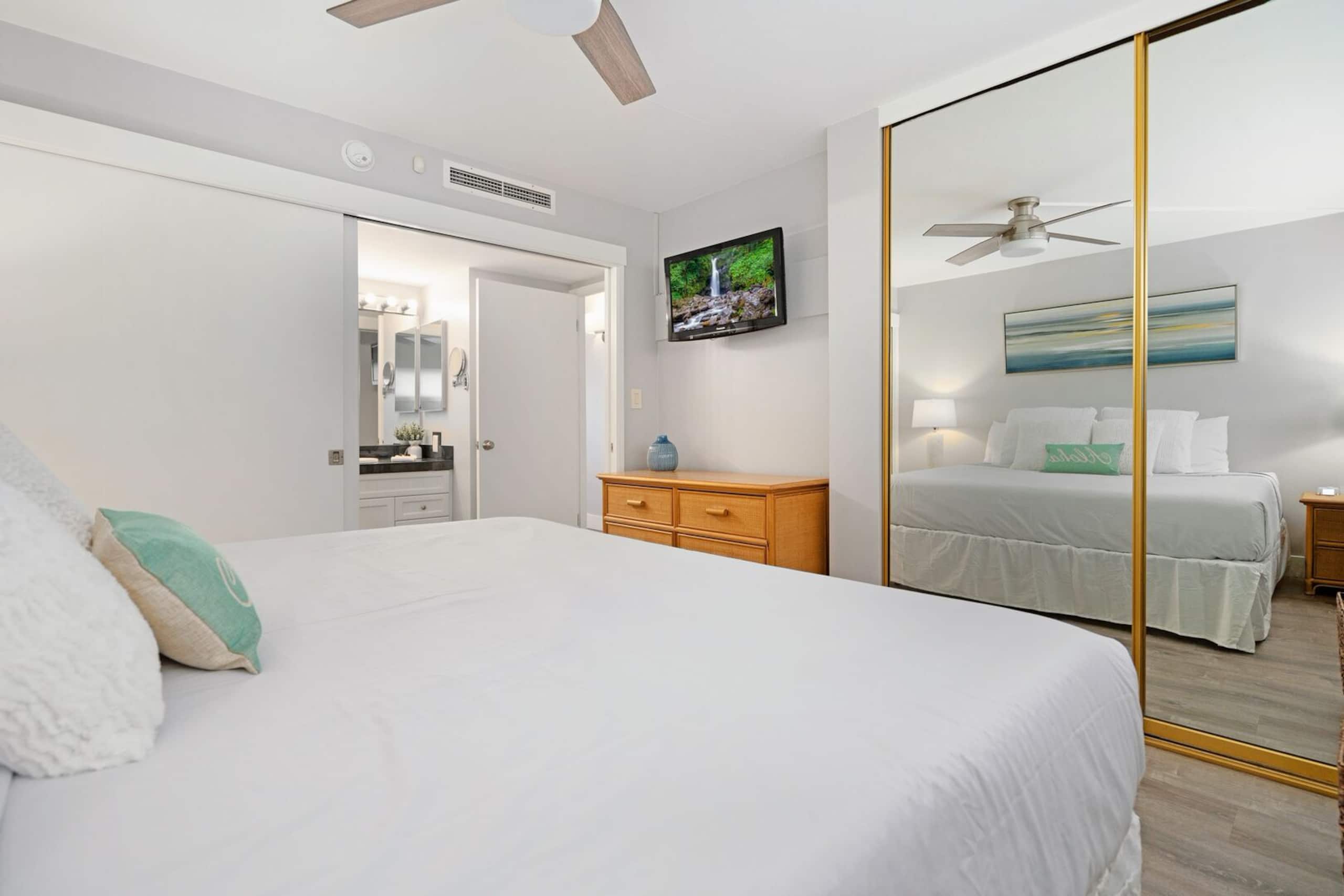 Condo in Kihei · ★4.87 · 1 bedroom · 2 beds · 1 bath - Image 11