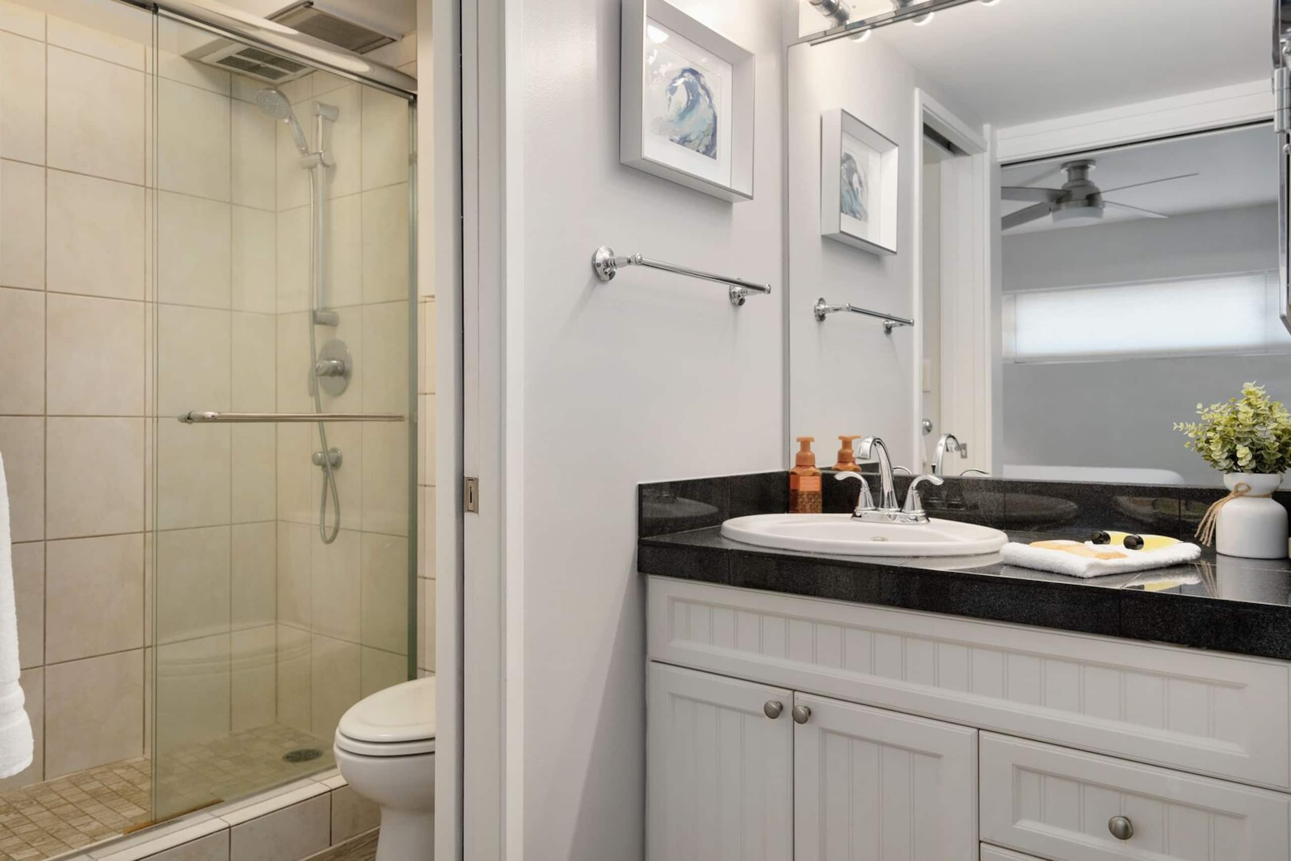 Condo in Kihei · ★4.87 · 1 bedroom · 2 beds · 1 bath - Image 13