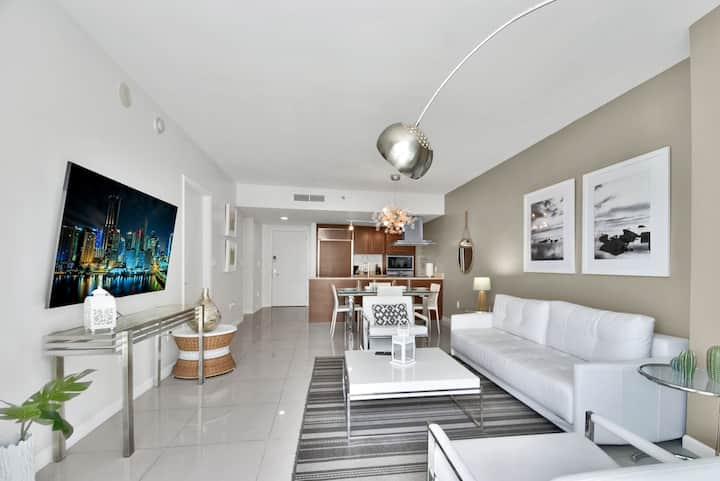 Brickell 1br · City + Bay View · Sleep 3 - Miami