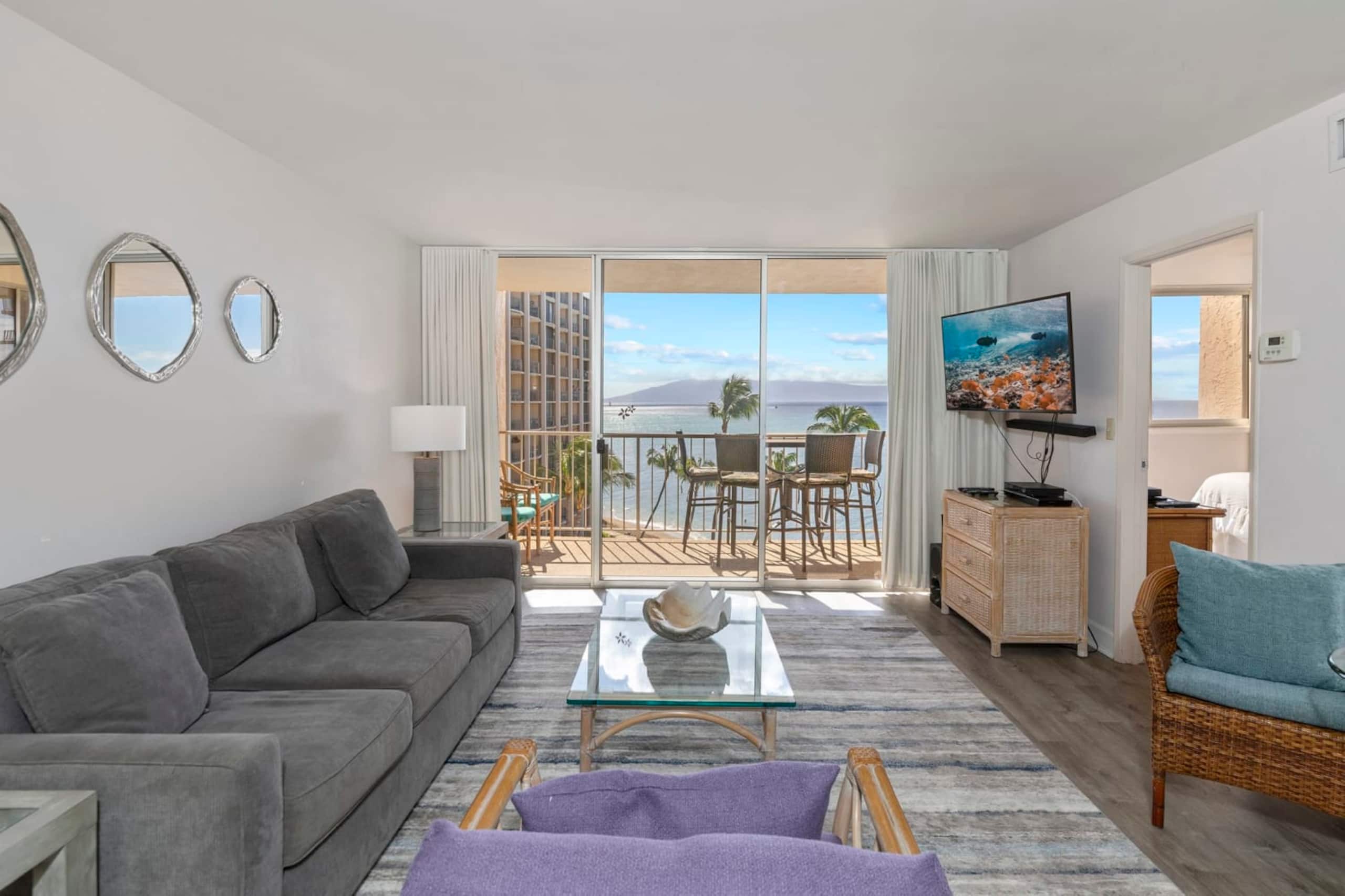 Condo in Lahaina · ★4.36 · 1 bedroom · 1 bath - Image 2