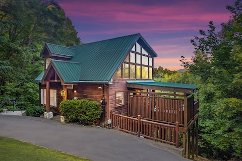Sky View cabin in Sevierville - Photo 1