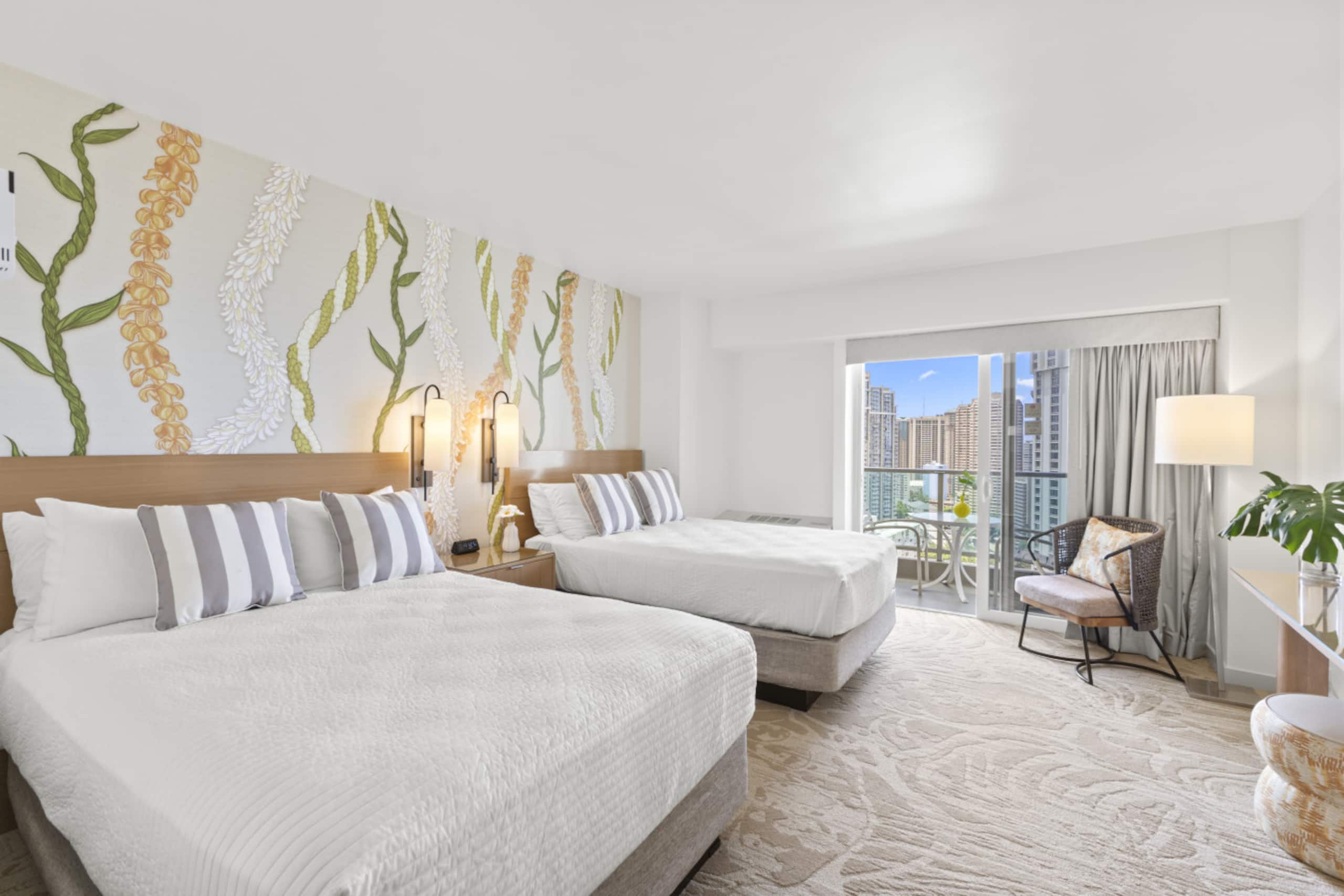 Renovated HighRise Views In The Heart of Town - Image 1