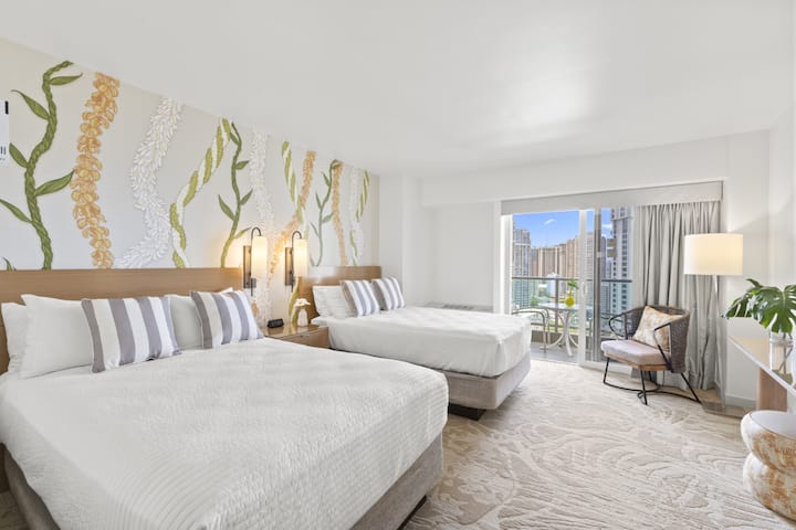 Renovated Highrise Views In The Heart Of Town - Kaneohe, HI