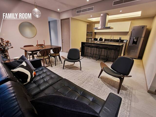 Indoor Pool | Spa | Sauna | Gym | Park | Views gallery image 4