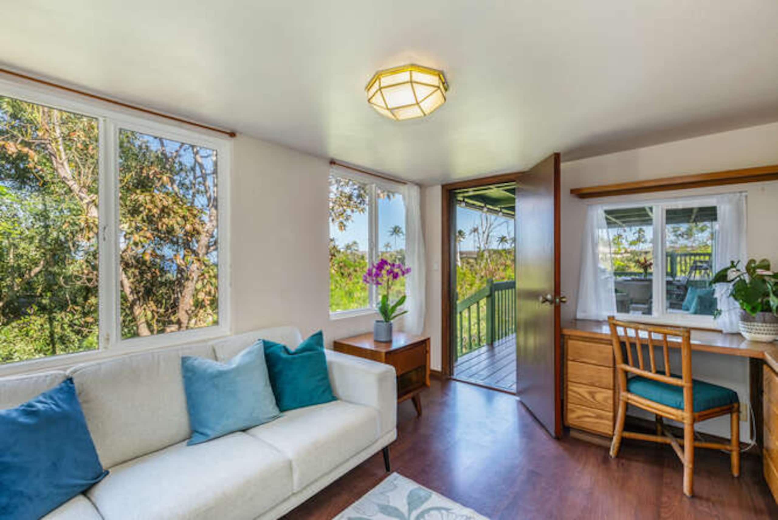 Home in Princeville · ★4.98 · 6 bedrooms · 7 beds · 3 baths - Image 12