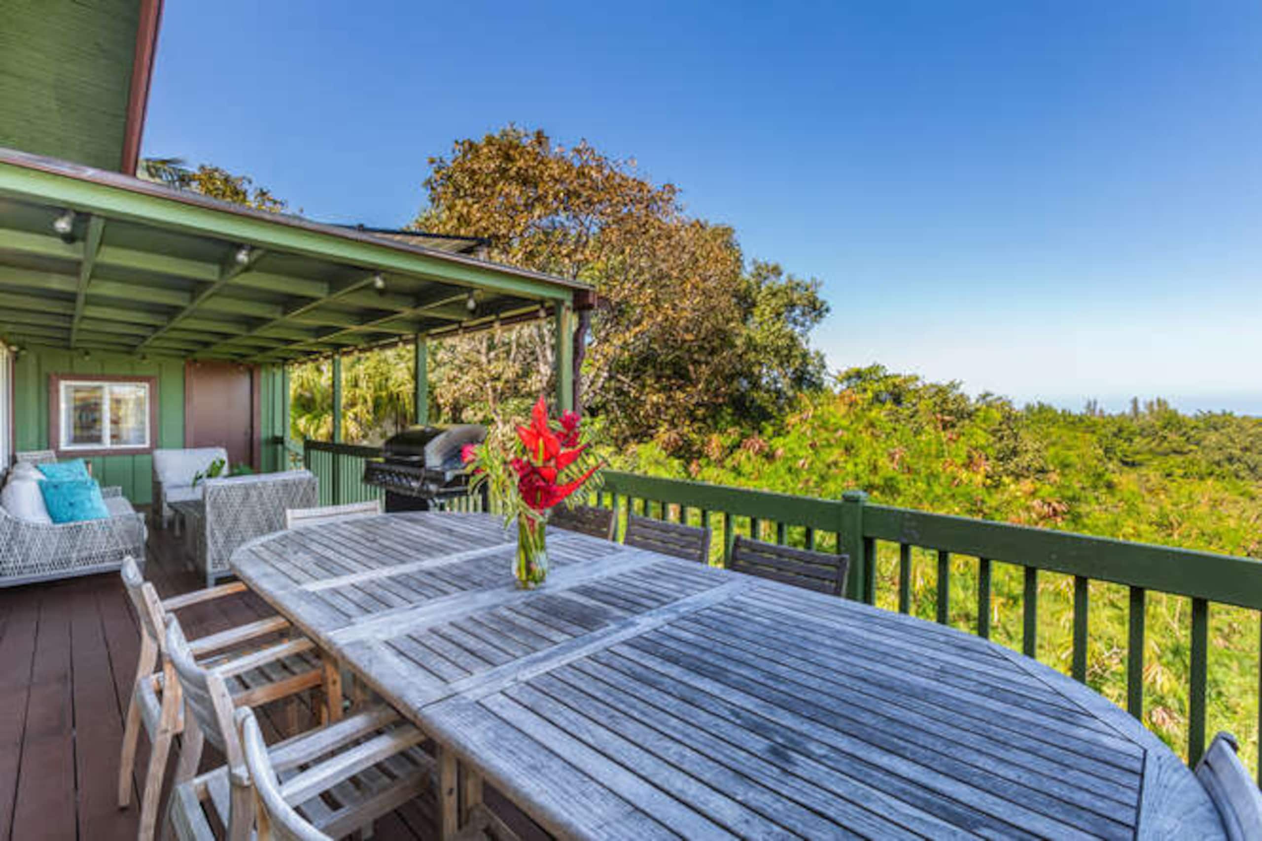 Home in Princeville · ★4.98 · 6 bedrooms · 7 beds · 3 baths - Image 8