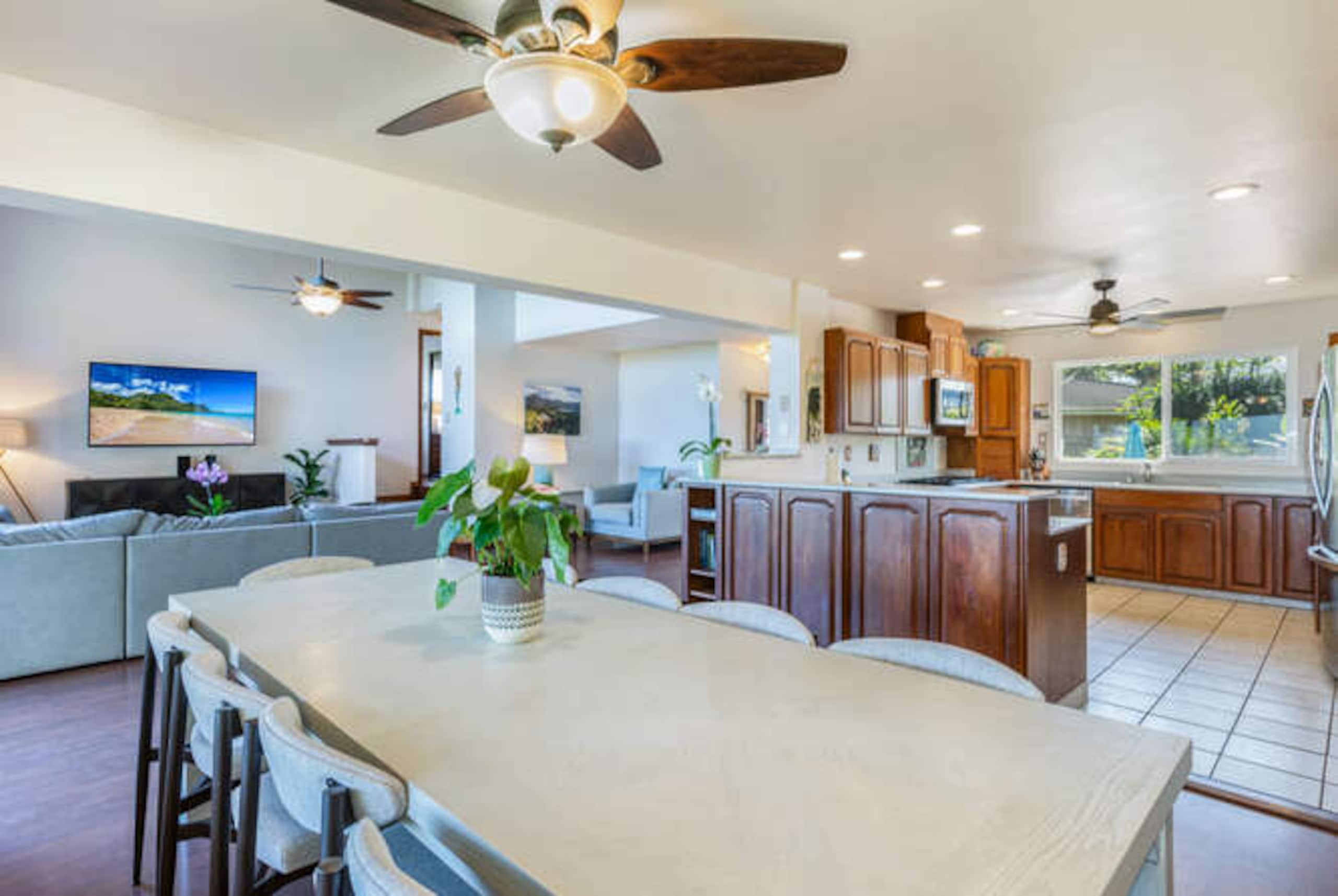 Home in Princeville · ★4.98 · 6 bedrooms · 7 beds · 3 baths - Image 13