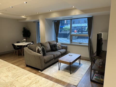 Top Airbnb: Lovely 1 Bedroom in Downtown Halifax with parking in Downtown Halifax