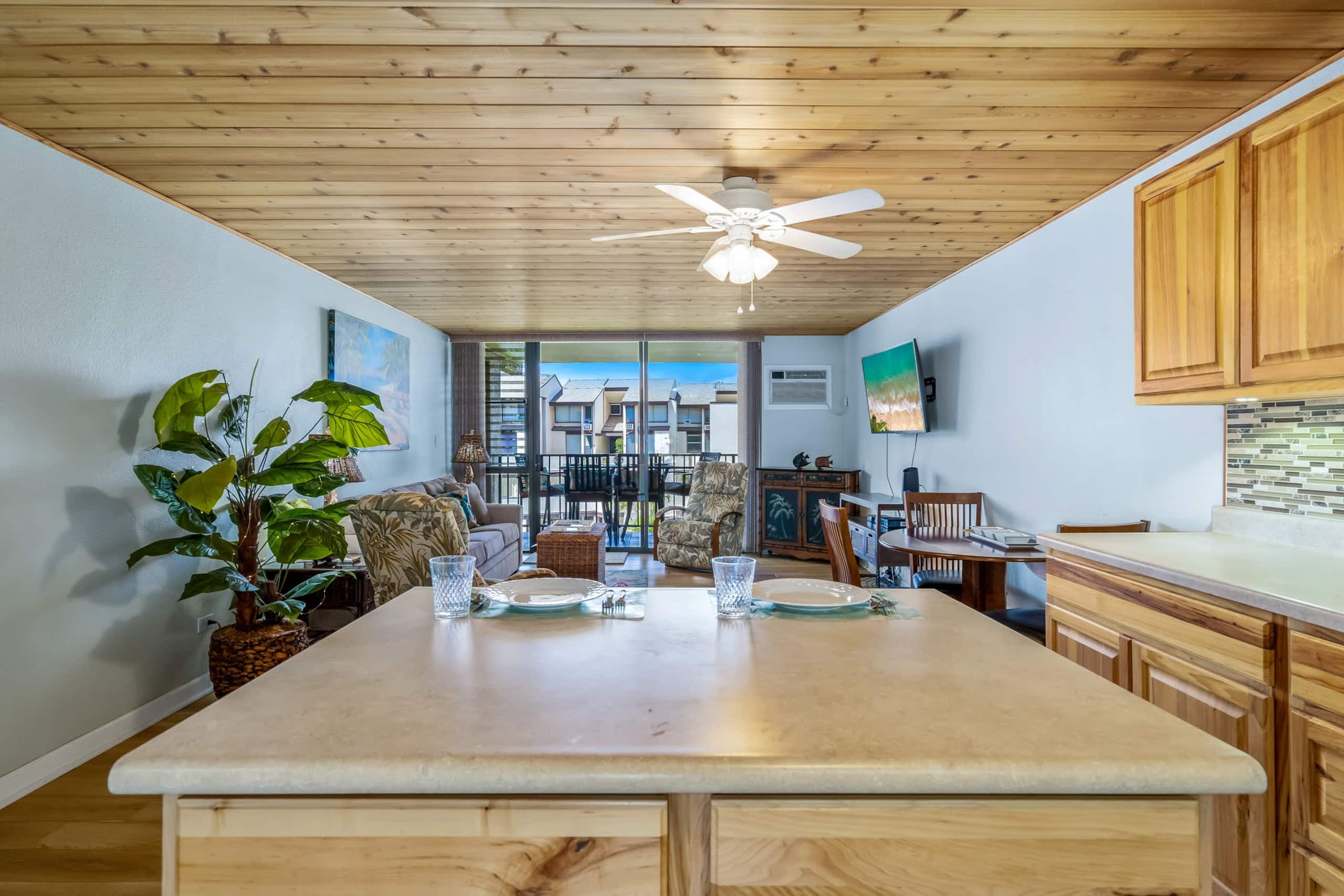 Condo in Kihei · ★4.93 · 1 bedroom · 2 beds · 2 shared baths - Image 12