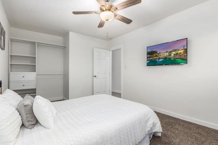 Dormitorio 4, cama tamaño queen, baño compartido 3 con dormitorio 3