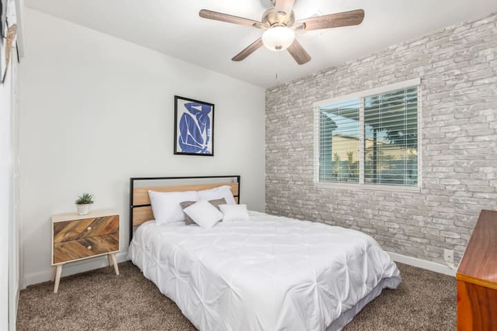 Dormitorio 3, cama tamaño queen, baño compartido 3 con dormitorio 4