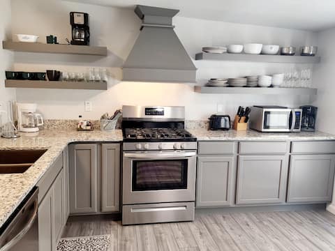 Sassy Pines Centralized Black Hills  Home