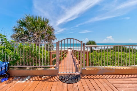 Oceanfront Huge House Private Beach Access Pets OK