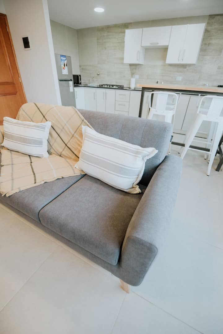 City-center Condo W/ Free Parking & Waterfront - 烏斯懷亞