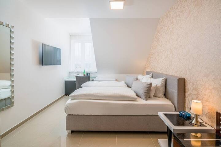 Best Western Plus Celebrity Suites Family Suite gallery image 3