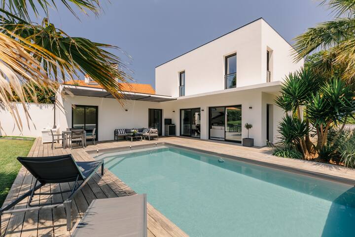 Home rentals Biarritz managed Airbnb listing 2