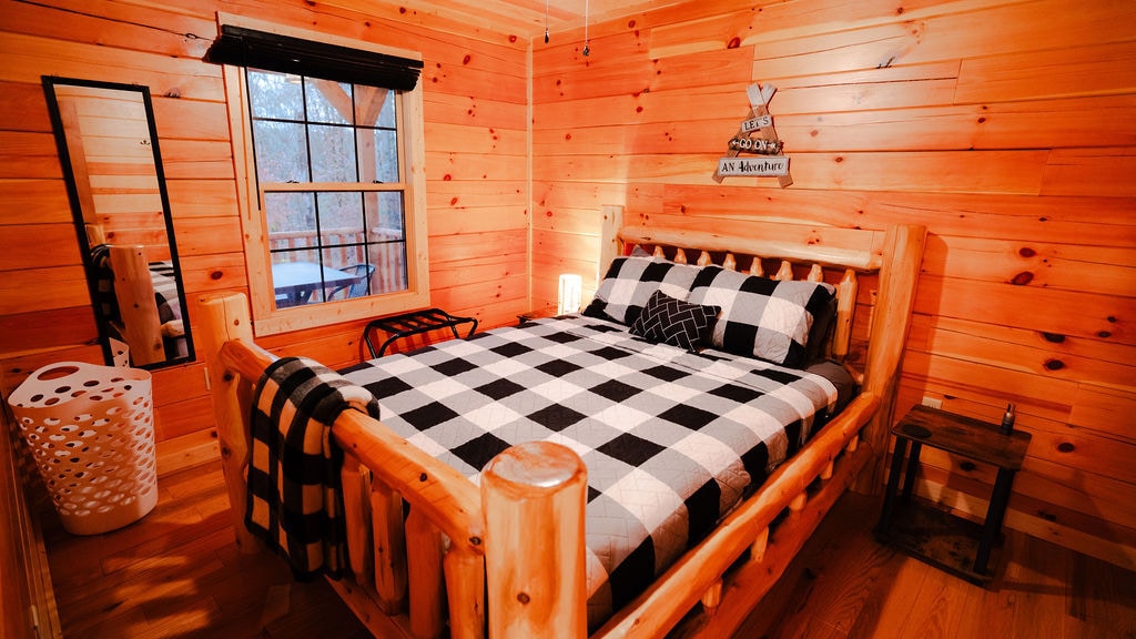 Dormitorio Queen #2, Roku TV