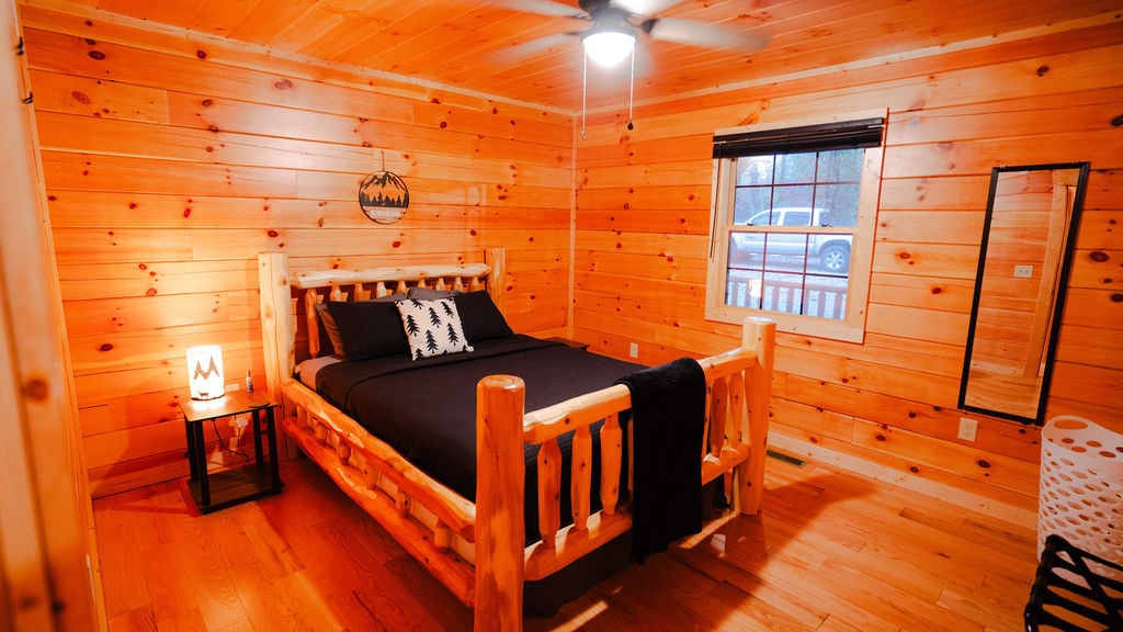 Dormitorio queen #1, Roku TV