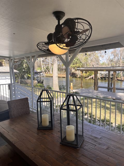 Relax on the Dora Canal & Harris Chain of Lakes w/