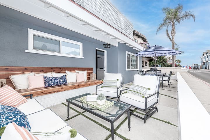 Newly Remodeled Beachside Home! 1/2 Block To Beach - Newport Beach, CA