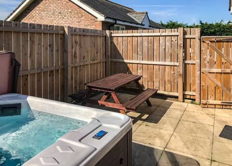 Carnaby Spa (Pet)