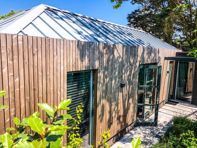 Popular Airbnb listing: Zandvoort Lodge 1 - Amazing couples getaway in Kostverloren E.O.