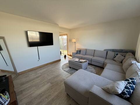 Spacious Summer Getaway Ideal for Large Groups