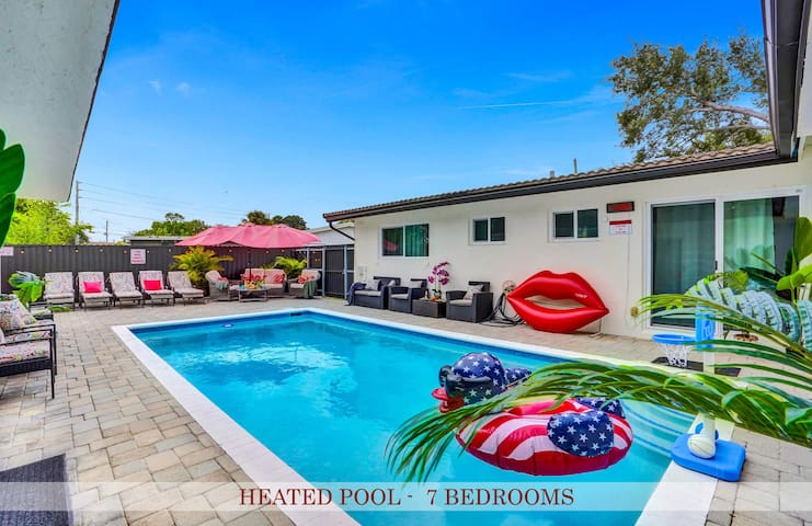 Heated Pool~Stellar stay in 7BD villa~Playground