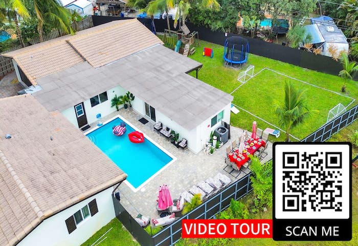 Heated Pool~Stellar stay in 7BD villa~Playground gallery image 2