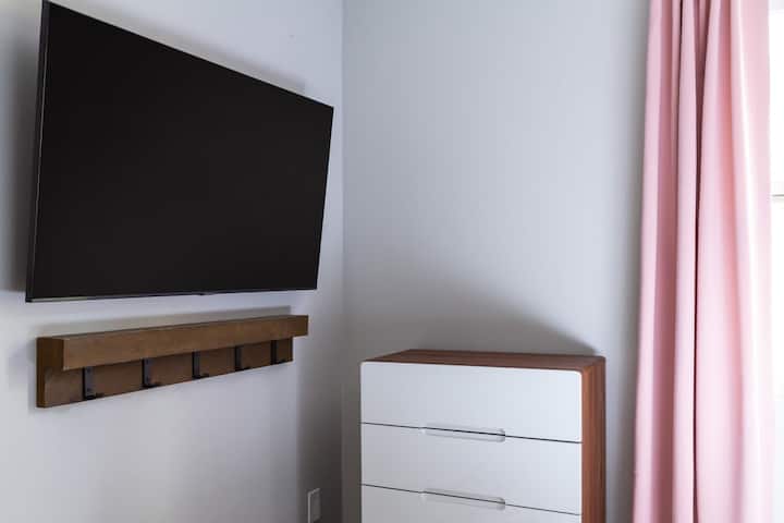 Kasa Edison House | Stylish Studio In Dilworth - Myers Park - Charlotte
