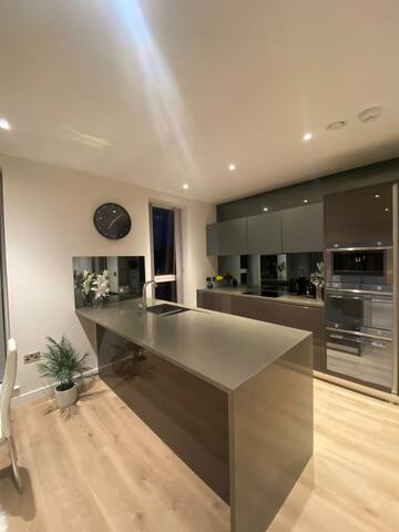 Flat 17 – Marvelous 3 Bed flat in Kewbridge gallery image 4