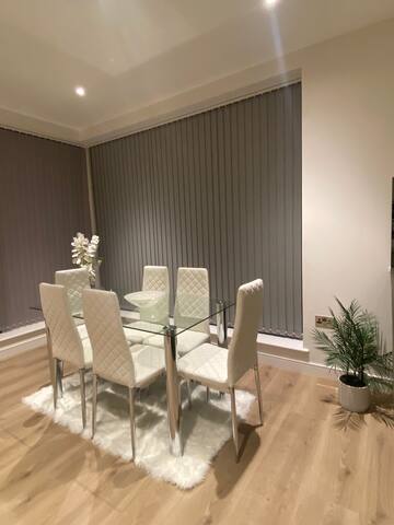 Flat 17 – Marvelous 3 Bed flat in Kewbridge gallery image 5