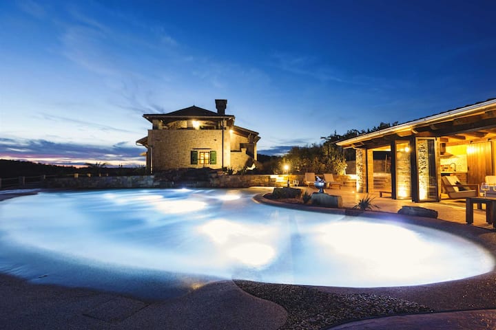 Luxurious Villa Bora With A Large Lagoon Pool - Motovun