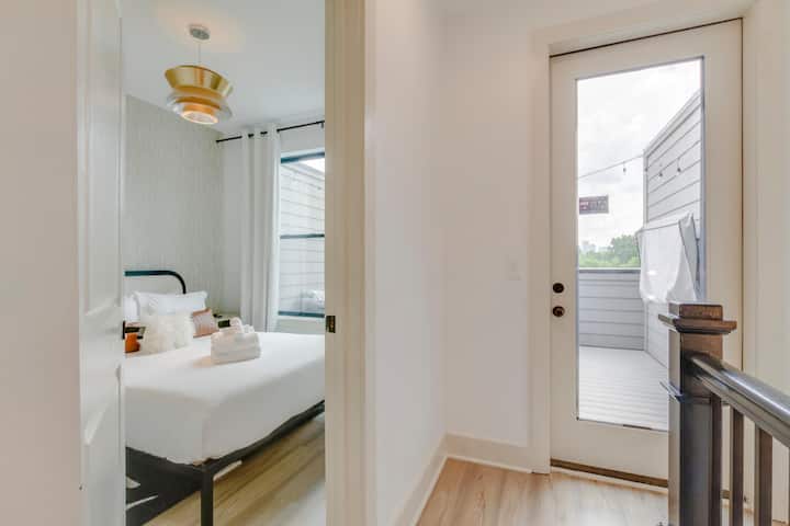402 Cleveland St Nashville TN-large -029 -035 - ColmanArtPhoto2023128 -1500x1000 -72dpi