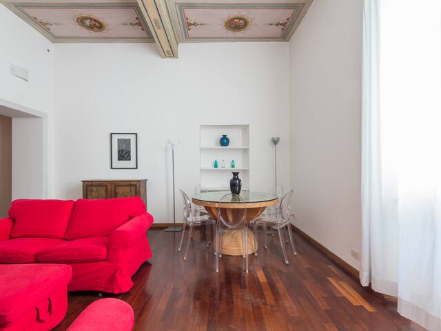 Vittoria Luxury Two Bedroom Apartment gallery image 4