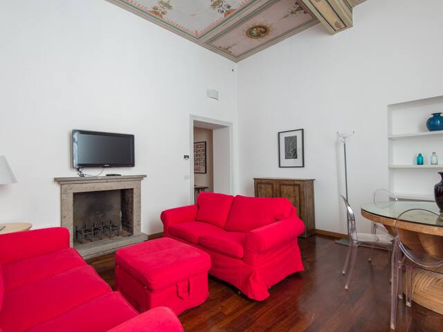 Vittoria Luxury Two Bedroom Apartment gallery image 5