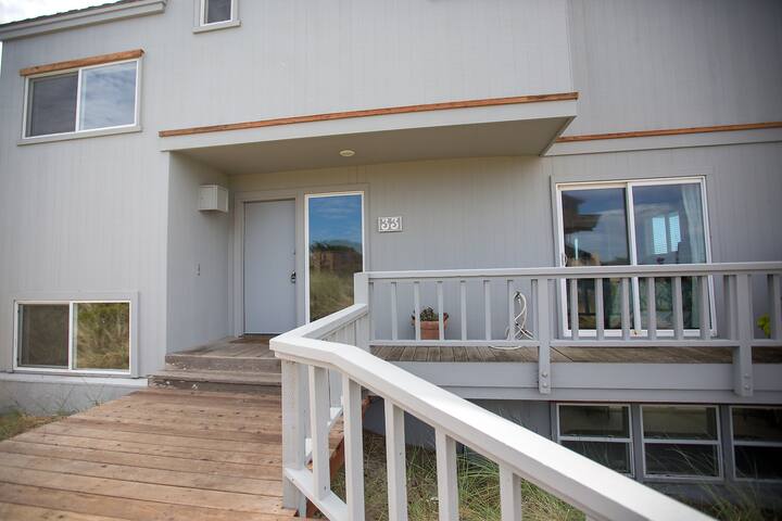 House 33 gallery image 4