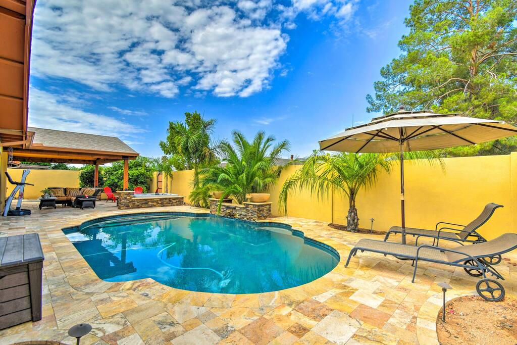 Scottsdale Oasis w/ Private Pool & Hot Tub!