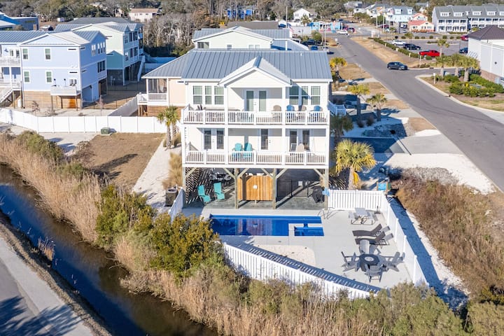Spectacular Home W/ Heatable Sw Pool- Ocean Views - Oak Island, NC