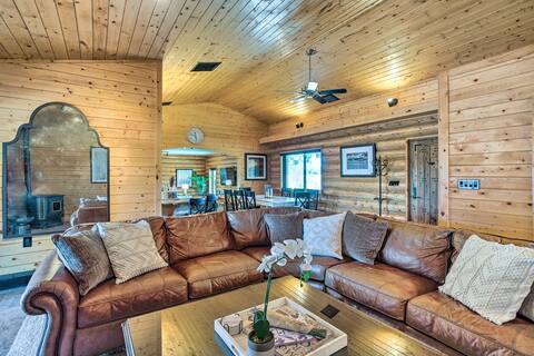 Clifton Retreat w/ Breathtaking Mt Backdrop!