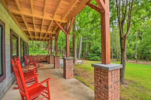 Chauga River Cabin: Pets Welcome!