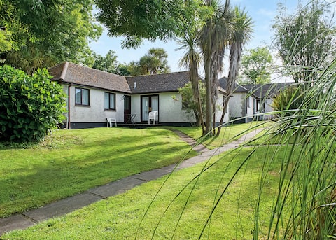 Silver Bungalow 2 (sleeps 4)