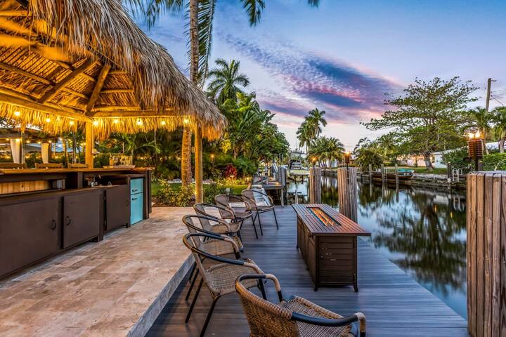 50% off New Waterfront Oasis Mins Beach,Eats,Shop gallery image 2