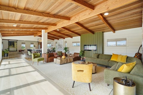 Serene estate, an entertainer's paradise