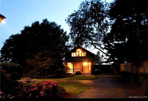 Seaside Serenity: 2B 1B, Patio,Near Beach